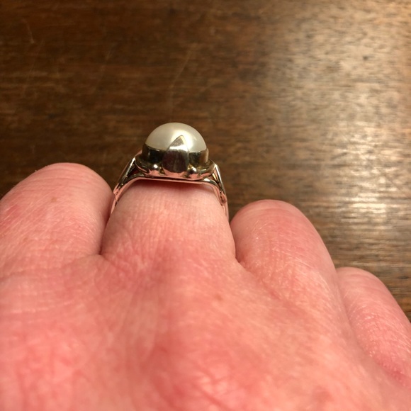 Sterling silver pearl ring - Picture 3 of 5